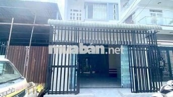 Nhà trệt lầu 4 phòng ngủ lộ oto mặt tiền đường Trần Văn Nghiêm