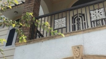 Biệt thự 2 mặt tiền có hồ cá koi