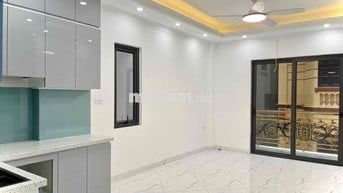 NHÀ ĐẸP 5 TẦNG – THANG MÁY – NỘI THẤT SANG TRỌNG – Ở NGAY TÂY HỒ
