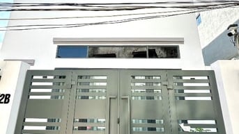 Nhà MỚI 1 trệt 1 lầu 5,2x11 Tỉnh Lộ 10 gần TÊN LỬA - Giá 5,3 tỉ