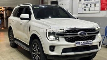 Ford Everest Platinum (bản cao nhất)