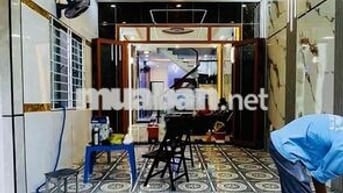 bán nhà 1 lầu 1 trệt sân xe hơi 7 chổ. TP Dĩ An