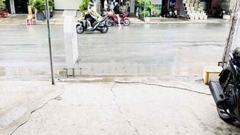 cần sang tiệm nail giá 65tr ( bao gồm cọc 1 tháng ) mb thông thoáng