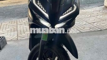 xe mới mua chính chủ đi được 800km không trầy xuoc