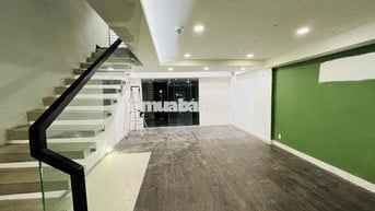 Cho thuê nhà mặt tiền kinh doanh 6x15 Quận Phú Nhuận