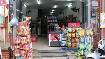 Chị cần 2 bạn phụ bán tại cửa hàng nhỏ