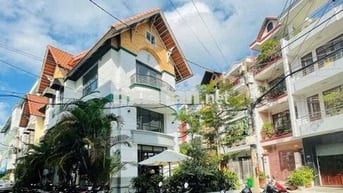 CHO THUÊ VILLA TÂN CỔ ĐIỂN DT 7*15M 5PN QUANG TRUNG P10 GV