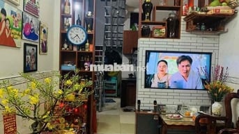 nhà sổ Hồng riêng.1 trệt 1 lầu .