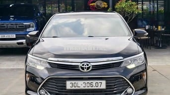 Toyota Camry 2018 2.5Q - 70000 km màu đen