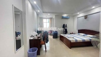 Căn Hộ 1PN 40m2 - Free Điện, Nước - Ngay Vincom Đồng Khởi - Cầu Ba Son