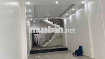 Nhà  mặt tiền trệt 2 lầu 6 pn đường lớn