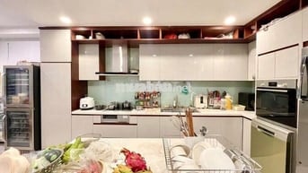 Bán biệt thự view công viên Thống Nhất, 90m2 25.5 tỷ, ngõ ô tô tránh