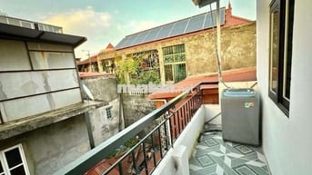 TRUG TÂM HBT , 3 BƯỚC CHÂN LÀ RA PHỐ , GẦN BV VÀ TRƯỜNG HỌC
