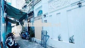 NHÀ NGỘP GẤP BÁN,Đ.HUỲNH TẤN PHÁT ,DT:30M2,CHỈ HƠN 2T.Ỷ,SÁT QUẬN 4