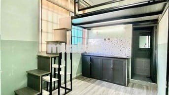 phòng gác cử sổ trời đón gió ngay công viên làng hoa rẻ đẹp