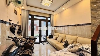 Bán nhà 2 tầng, hẻm 6m, Nguyễn Gia Trí, Bình Thạnh, DT43m2, nhỉnh 10T.
