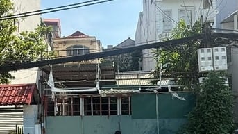 Cho thuê nhà xưởng tại 239 Lâm Du - Bồ Đề, quận Long Biên