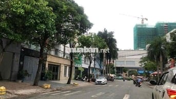 Nhà đường 30 cạnh Aeon mall nguyên căn 4 lầu giá 33tr