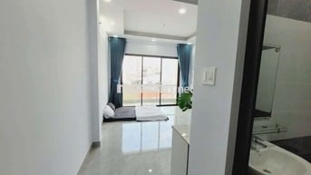 Cho Thuê Phòng Ban Công Full NT Gần KCX Tân Thuận, Cresent Mall
