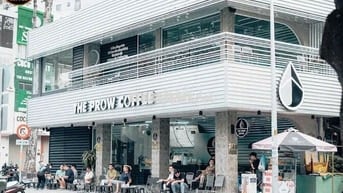 CHO THUÊ - SANG NHƯỢNG  NHÀ GÓC 2 MT LÊ THỊ RIÊNG QUẬN 1.BÙI THỊ XUÂN