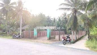 Bán miếng đất nền mặt tiền gần chợ