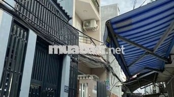 Cho thuê nhà nguyên căn lô góc Phạm Thế Hiển p7 Q8 
DT: ( 3,5×14m)