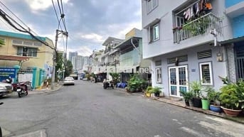 DÀNH CHO GIA ĐÌNH 4 THÀNH VIÊN, NHÀ 3 TẦNG, 3 PN, NHÀ BÈ, HẺM XE HƠI