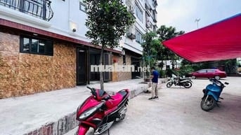 CHDV đối diện FPT - Ô Tô đỗ trước nhà - 2 mặt tiền 15P khép kín