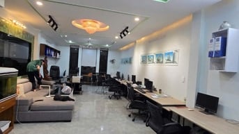TÔI CC BÁN NHÀ PHÂN LÔ, KINHDOANH ĐỈNH NGAY GẦN METTRO HÀ ĐÔNG
