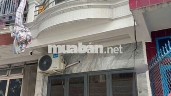Cho thuê nhà nguyên căn.Đường Nguyên Hồng.Phường 11.Quận Bình Thạnh.