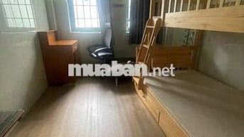 CHO THUÊ PHÒNG CÓ MÁY LẠNH CỬA SỔ NGAY TRUNG TÂM QUẬN 10