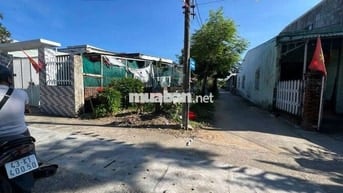 Bán lô đất 2 mặt tiền, đường thông, gần Nam Kỳ Khởi Nghĩa, Giá đầu tư