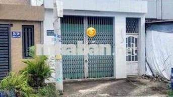 Nhà 2lau gần chợ xtt 4pn 3wc. 6tr