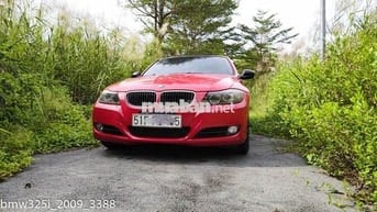 BMW 325i 2009 gia đình