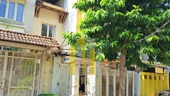 Villa 230m2 Gara 2 Lầu Gần Cầu Sài Gòn Giá 29 Triệu