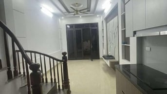 Bán nhà lô góc phố Tam Trinh mới tinh