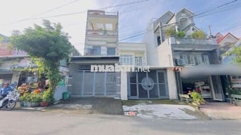 Nhà phố mặt tiền khu tái định cư BigC p. Đông Hòa Dĩ An