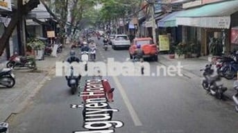 nhà MT Nguyễn Hoàng gần Nguyễn Văn Linh . 75m2 giá 9ty75 Tl