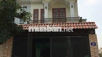 Cho thuê nhà 1 Trệt 2 Lầu 105M trong Trung tâm hành chính Dĩ An