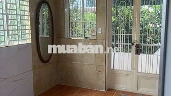 Chủ mua nhà mới bán gấp nhà 30m2, đường Lê Văn Lương, Quận7,nhỉnh 3 tỷ