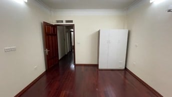 Nhà riêng ngõ phố kim ngưu lạc trung dt55m2x5t giá 20tr 