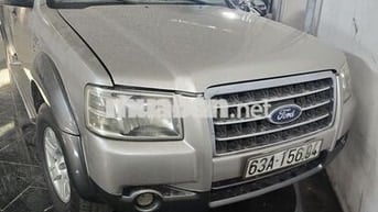 Ford Everest 2007 2.5L 4x2 MT - 250 km