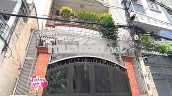 NHÀ ĐẸP 4 TẦNG BTCT – 70M² – HẺM XE HƠI NGỦ TRONG NHÀ – CHỈ NHỈNH 12T