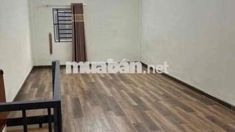 cho thuê nhà nguyên căn. Đường Phó Đức Chính Q1