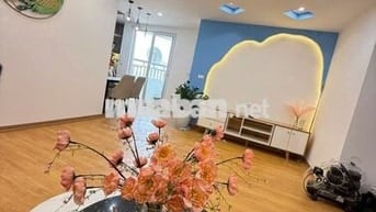 Căn 3 ngủ, đầy đủ nội thất, tầng trung tại toà 197 Trần Phú HĐ GIÁ RẺ