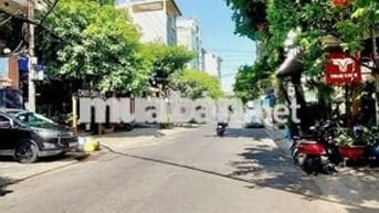 SÂN VƯỜN 18M DÀI 30M PHÙ HỢP LÀM CAFÉ NHÀ HÀNG TRUNG TÂM QUẬN 1