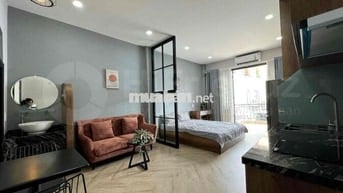 STUDIO BAN CÔNG XA BẾP NGAY LÊ VĂN SỸ TONE TRẦM CỰC SANG MỚI TINH