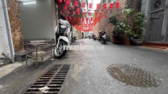 nguyễn chính ô tô tránh,7 chỗ vào nhà,42m 5 tầng thang máy