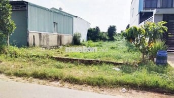 BÁN ĐẤT GỬI BA MẸ Ở QUÊ SỬA NHÀ SAU BÃO, DT 10M X 32M, GIÁ 650 TRIỆU.