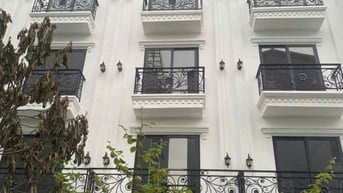  BÁN NHÀ tổ 13 Thạch Bàn phường Long Biên, 30m2x 4,5 tầng hiện đại